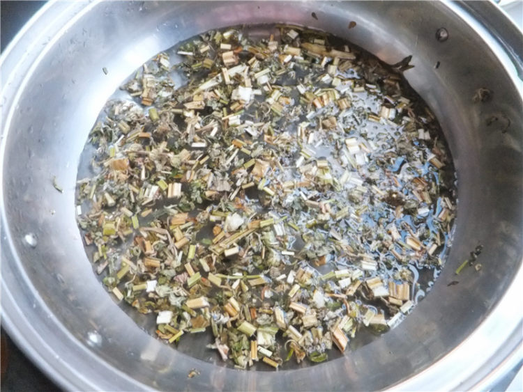益母草荷包蛋汤步骤3