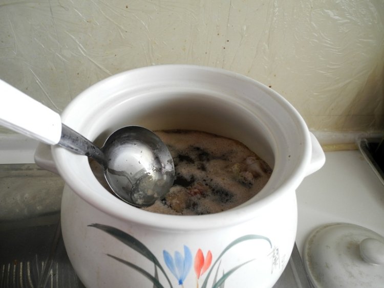 昆布土鸡鱿鱼煲步骤8