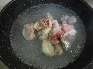 麻油鸡汤步骤4