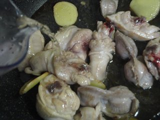 麻油鸡汤步骤9