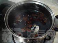 山楂干煲乌鸡汤步骤2