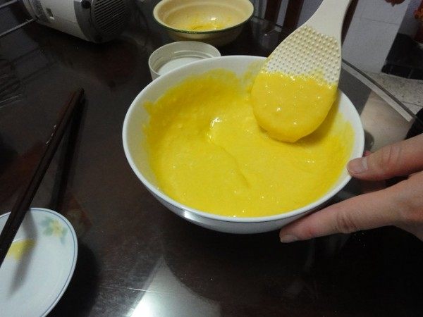 圣女果奶油蛋糕步骤3