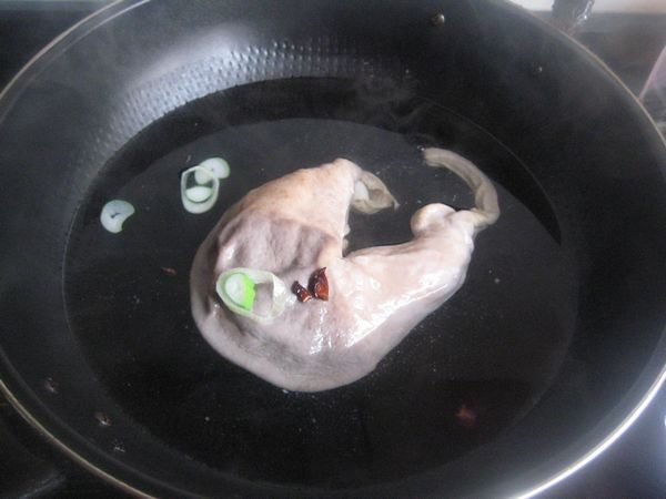 猪肚莲子粥步骤1