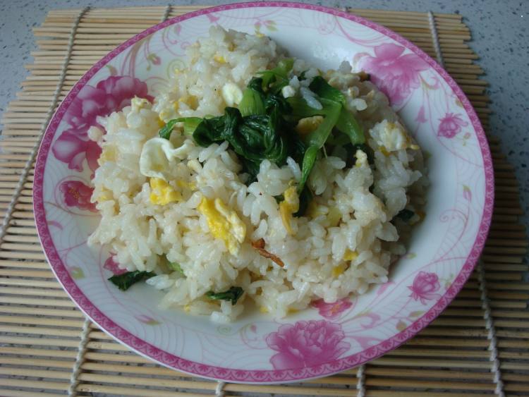 青菜鸡蛋炒饭步骤7