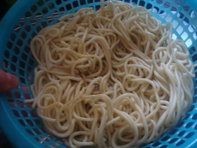 青菜鸡蛋面步骤1