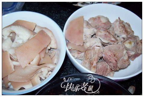 糍粑辣子排骨肉皮步骤2