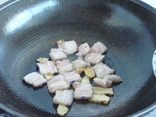 干锅什菌五花腩步骤1