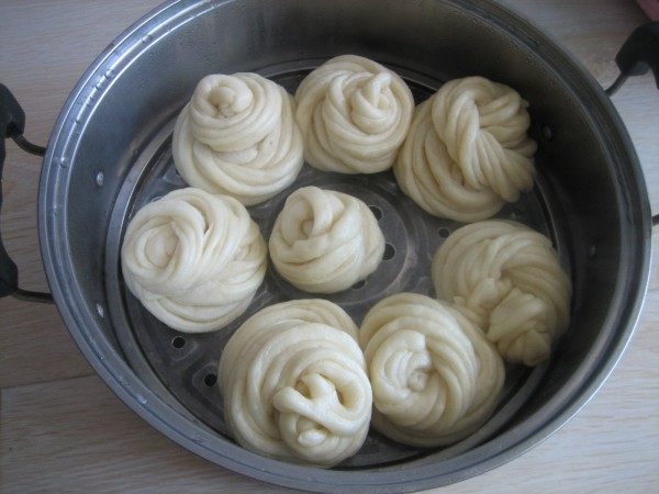 银丝花卷步骤11