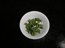 嫩豆瓣蛋花汤步骤2