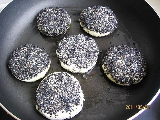 芝麻土豆泥饼步骤6