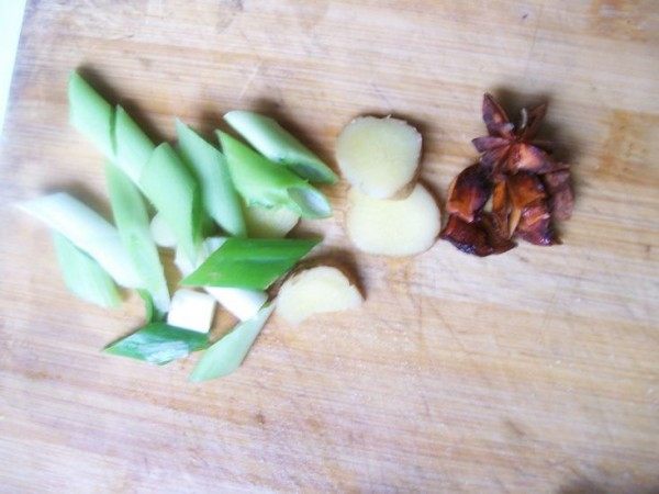 萝卜烧肉步骤3