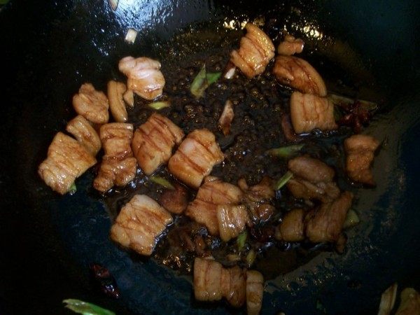 萝卜烧肉步骤5