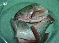 泰式柠檬蒸鲈鱼步骤3