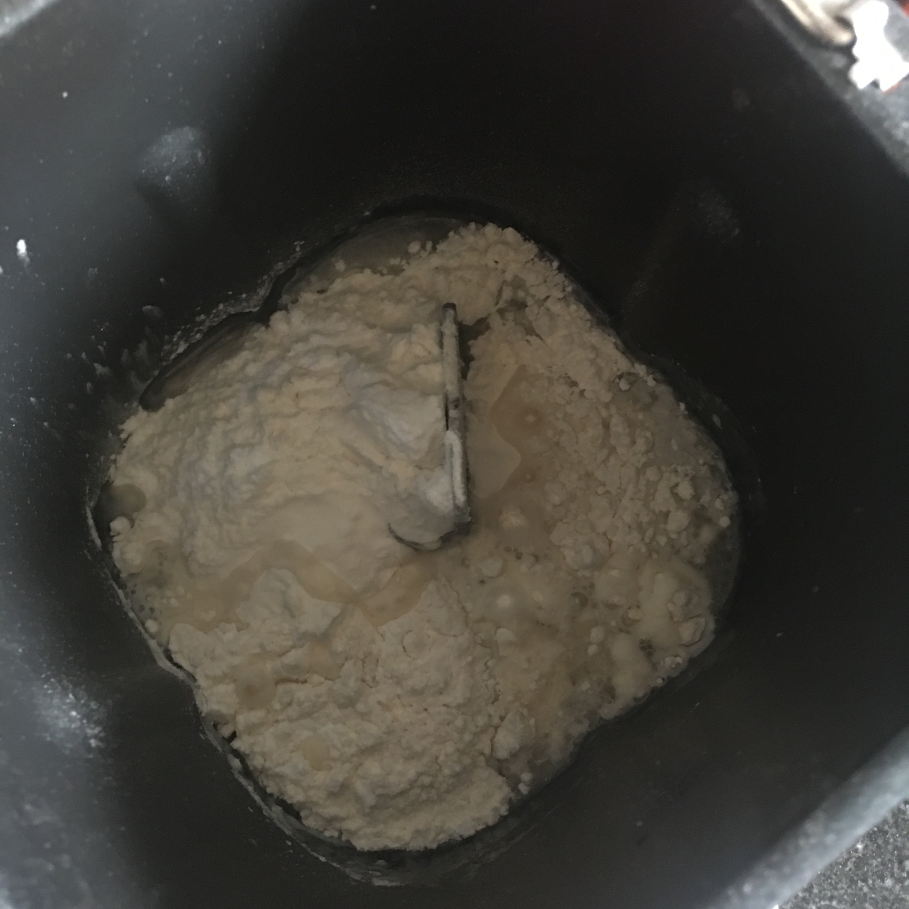 蛋黄莲蓉酥步骤1