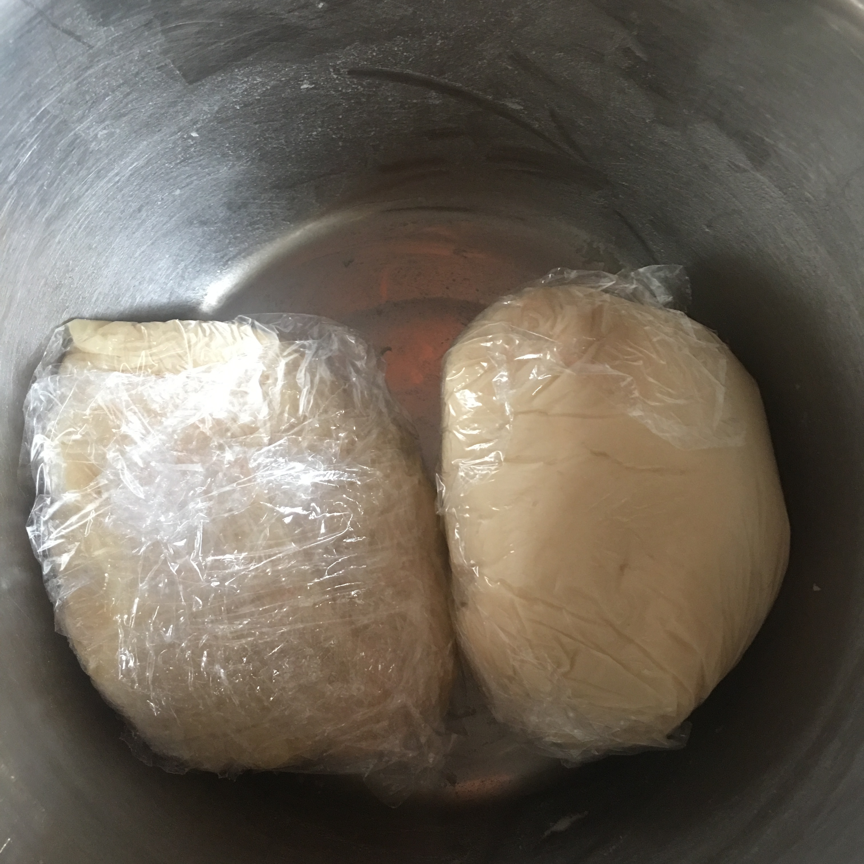 蛋黄莲蓉酥步骤3