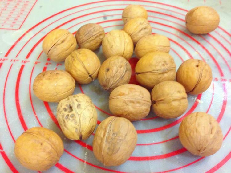 花生芝麻核桃包步骤8
