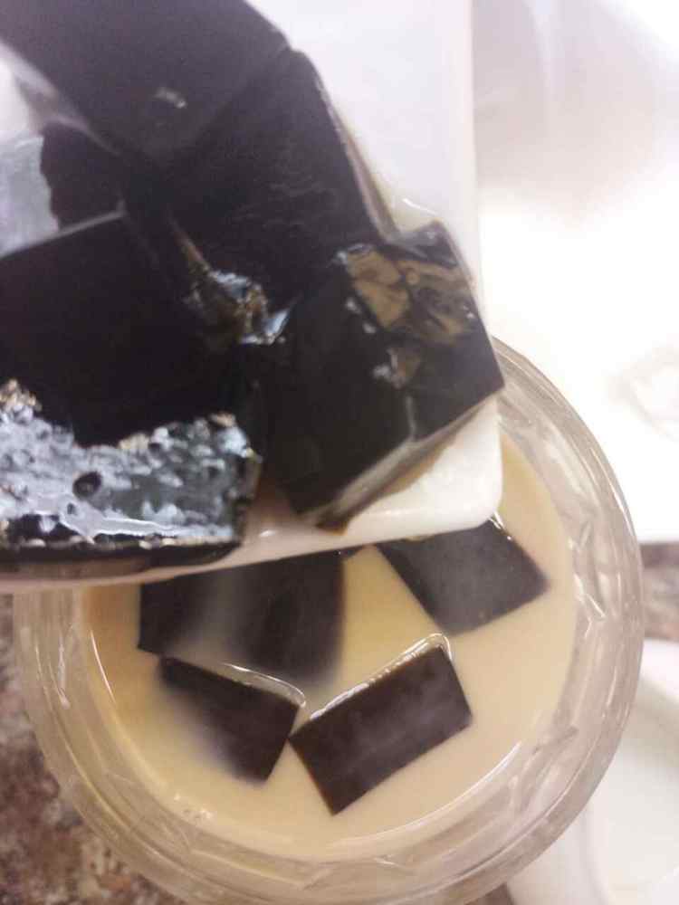 龟苓膏奶茶步骤8