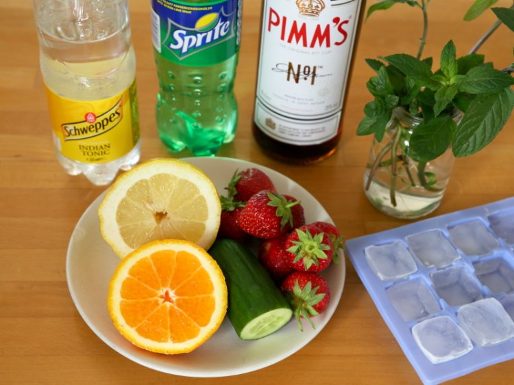 英式水果鸡尾酒 Pimm'步骤1