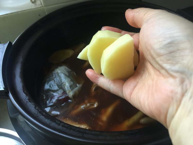 肉蟹煲步骤8