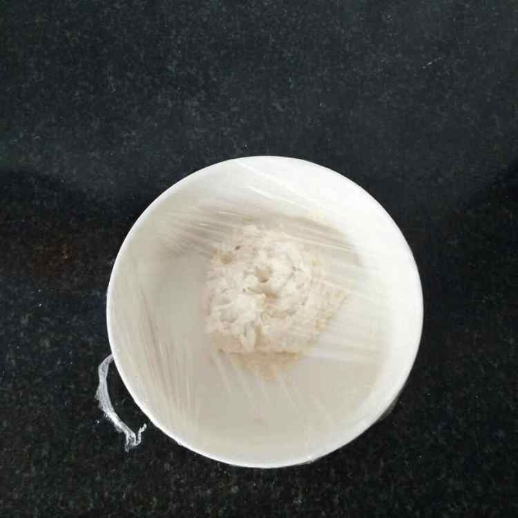 黄金小辫子面包步骤2