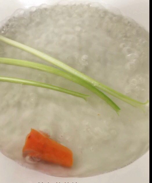 蔬菜鸡蛋沙拉步骤1