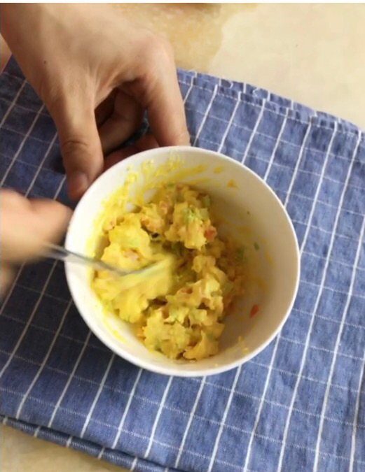 蔬菜鸡蛋沙拉步骤6