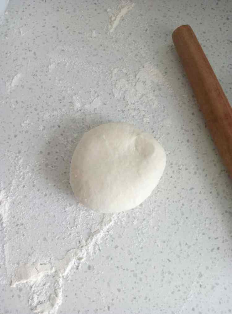 香菇猪肉千层饼步骤2
