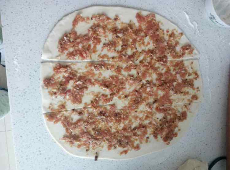 香菇猪肉千层饼步骤5