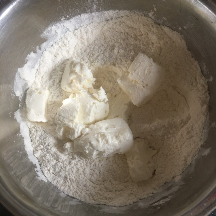 蔓越莓奶酪司康步骤4