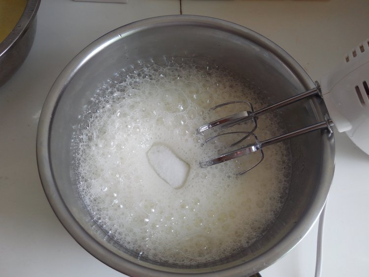十寸草莓雪人蛋糕步骤7