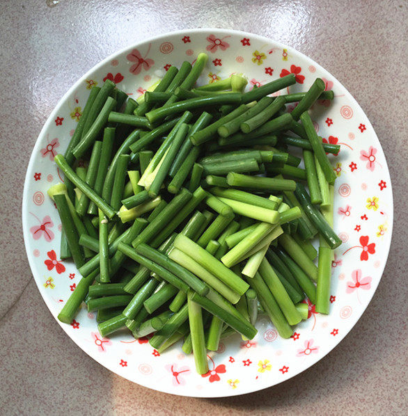 蒜苔炒牛肉步骤2