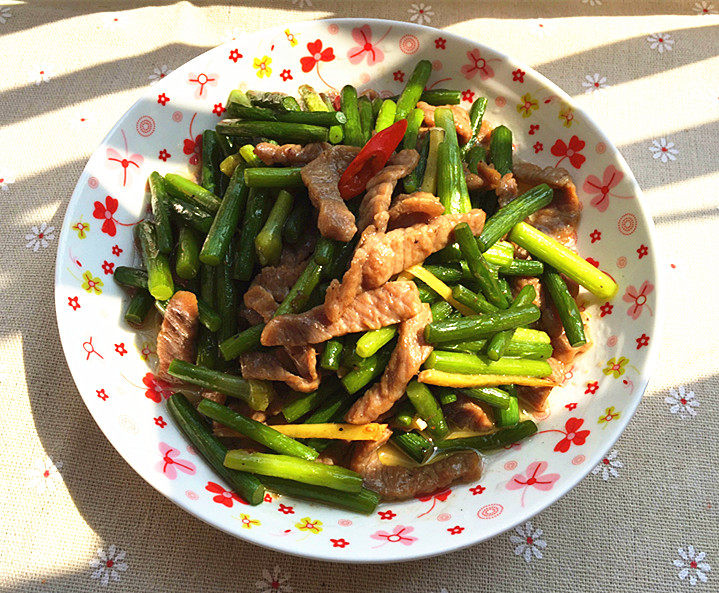 蒜苔炒牛肉步骤12