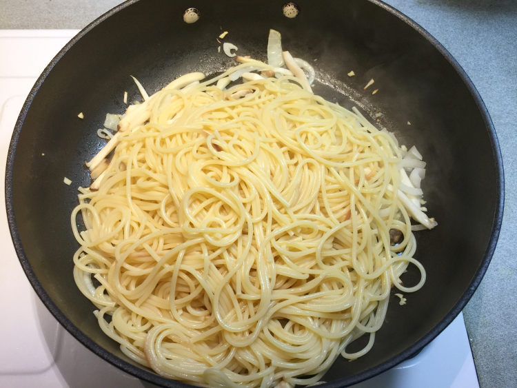青酱炒意大利面步骤8