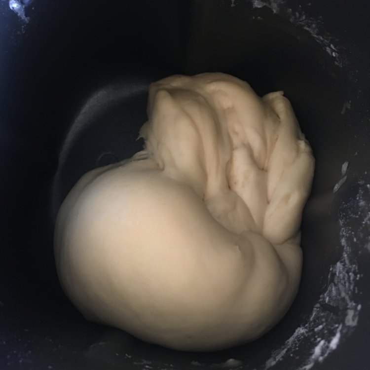 金枪鱼小餐包步骤2