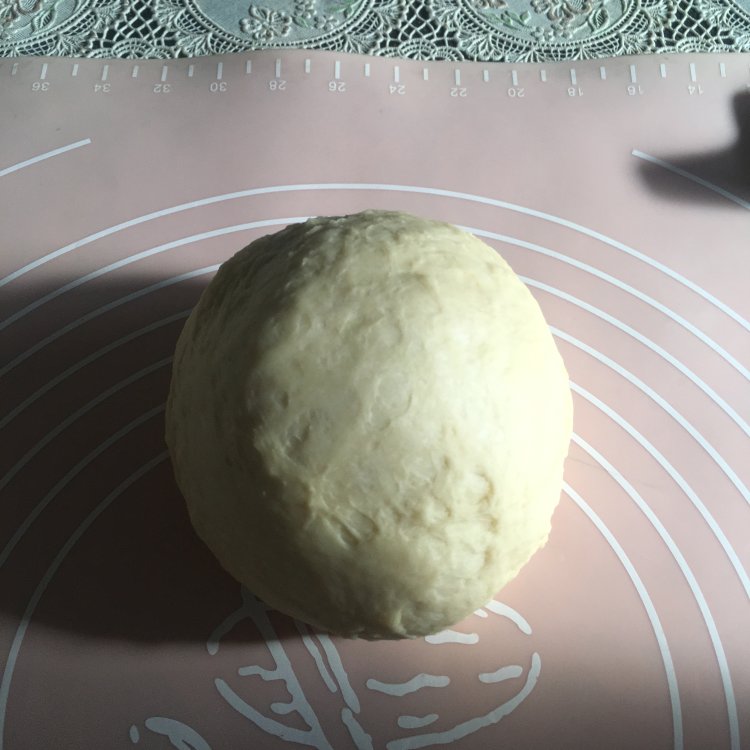 金枪鱼小餐包步骤3
