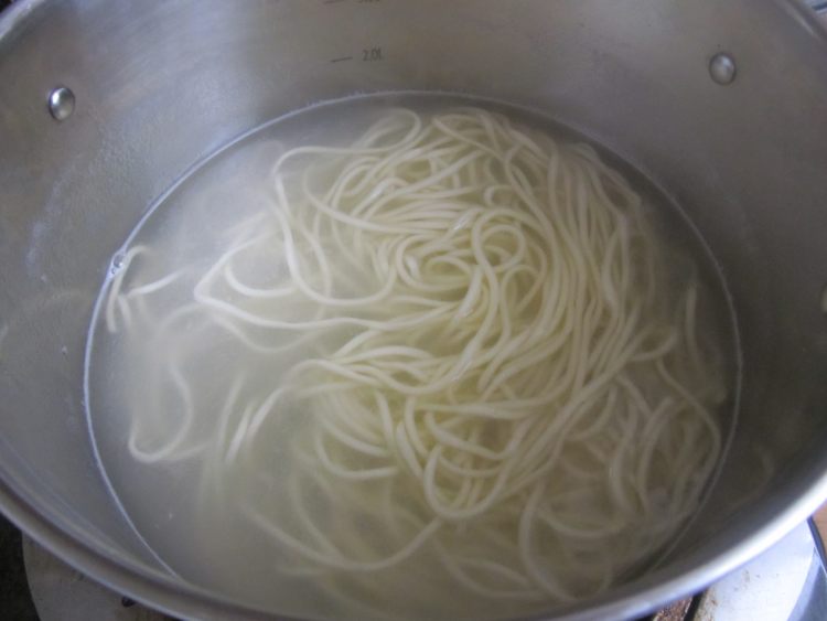 香菇肉酱拌面步骤10