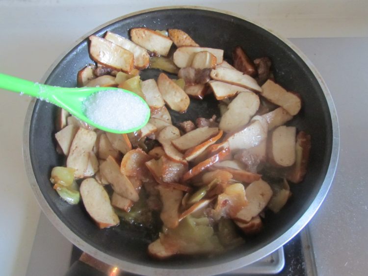 榨菜炒干子步骤6