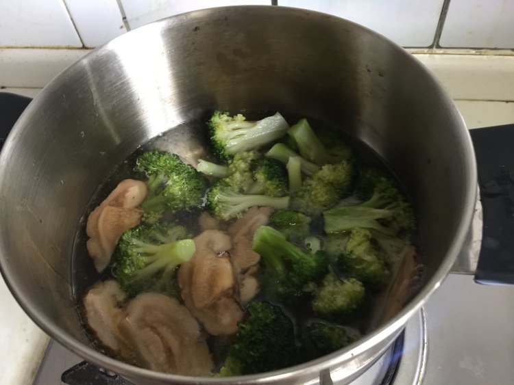 腊味双拼煲仔饭步骤2