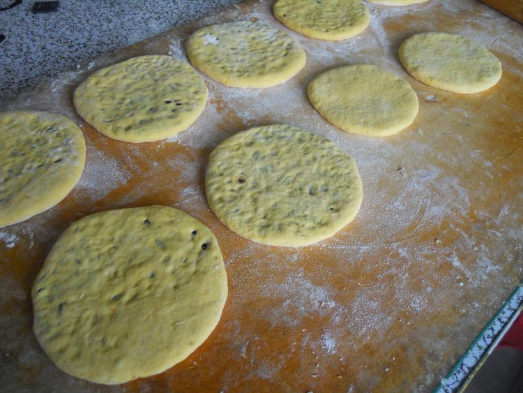 南瓜红豆发面饼步骤7