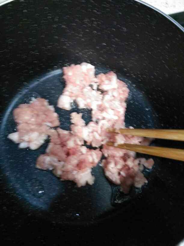 香菇胡萝卜肉末面步骤6