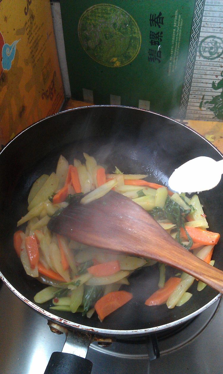 牛肉酱炒芥兰步骤8