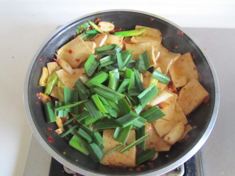 辣炒千叶豆腐步骤7