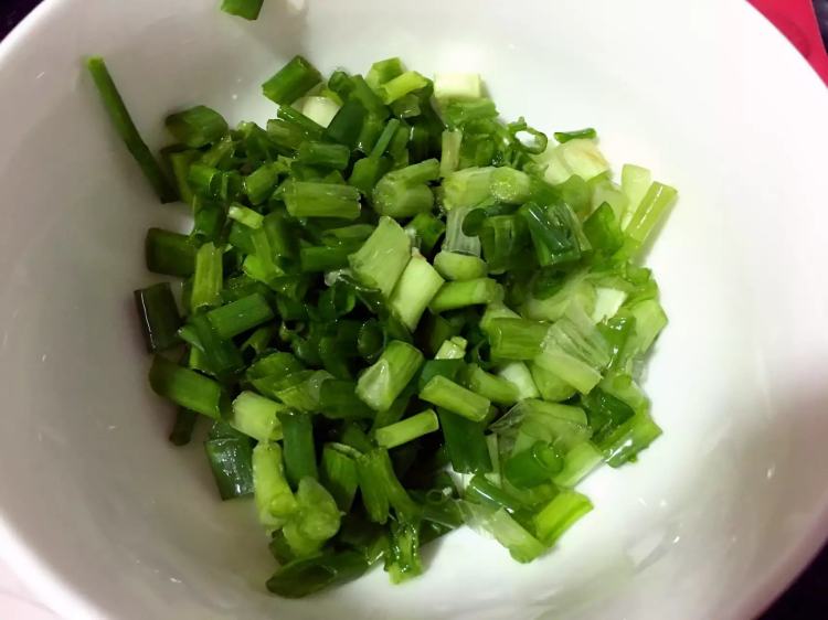 葱油金针菇步骤6