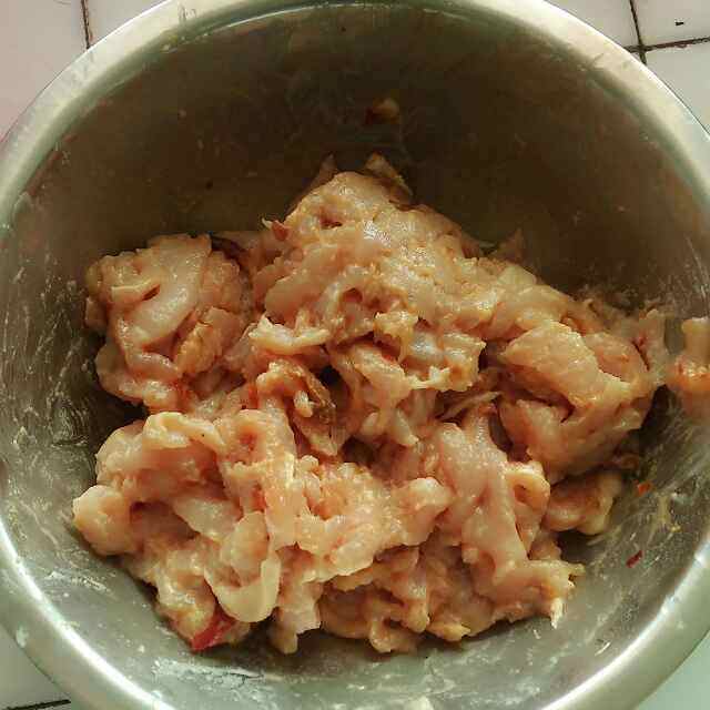 韭黄炒肉丝步骤3