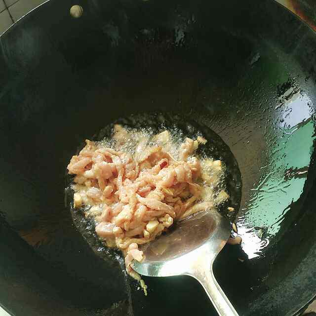 韭黄炒肉丝步骤6