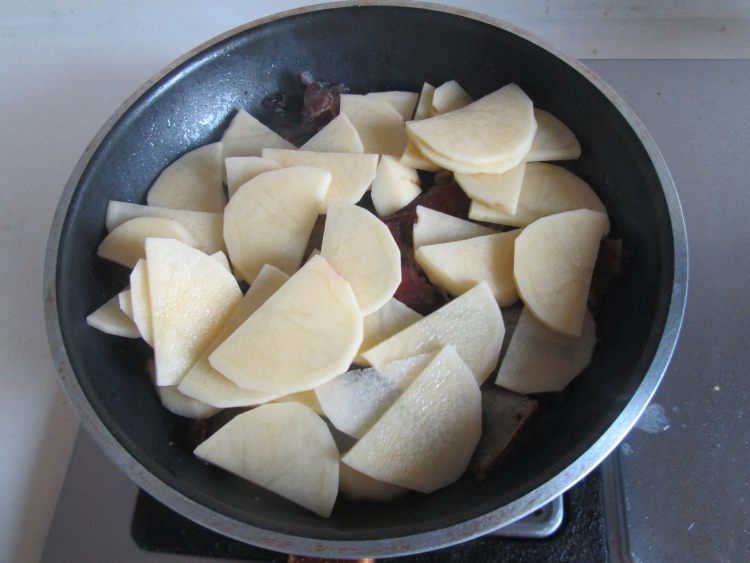 腊肉土豆片步骤3