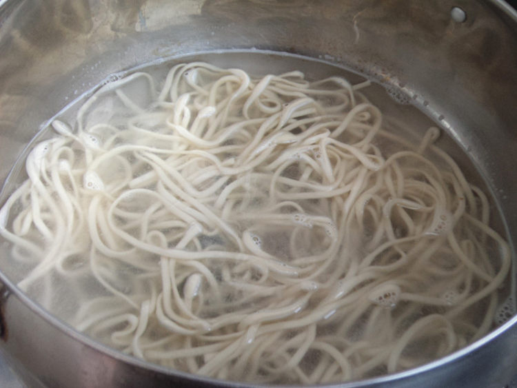双丝拌面步骤8