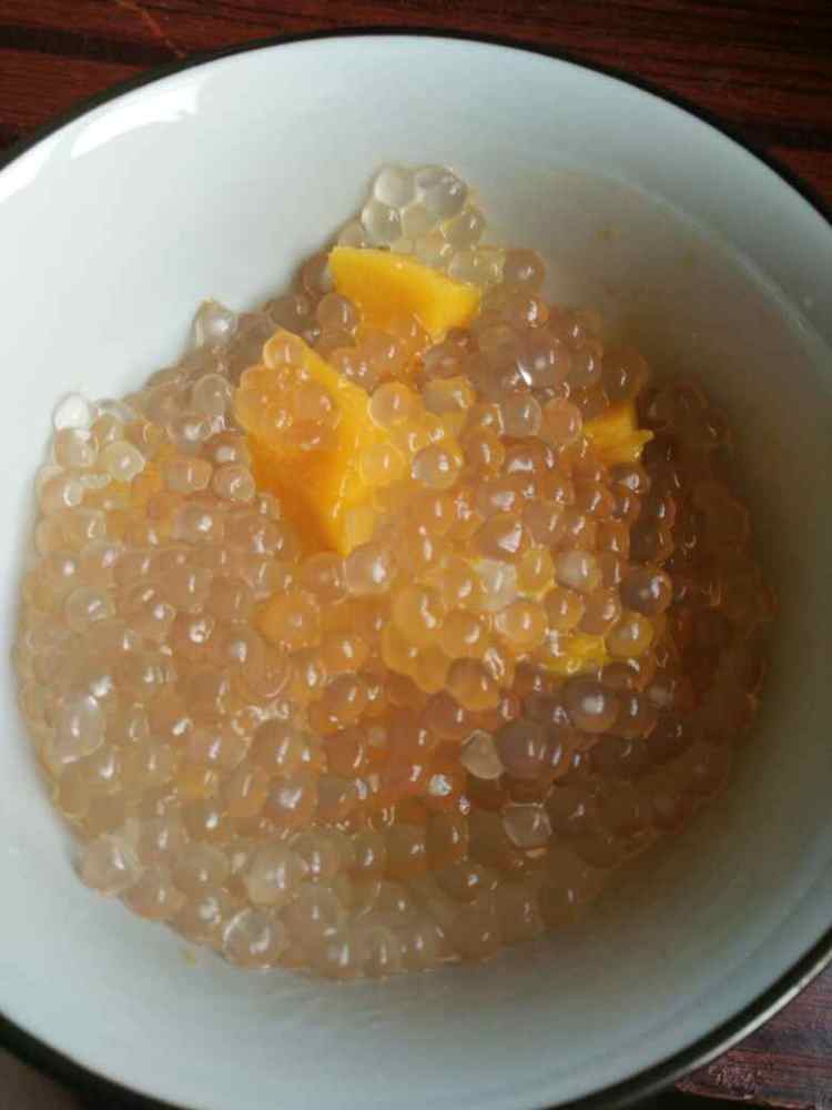 芒果香蕉西米露步骤5