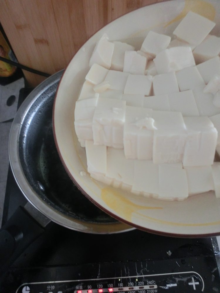 虾皮紫菜豆腐汤步骤6