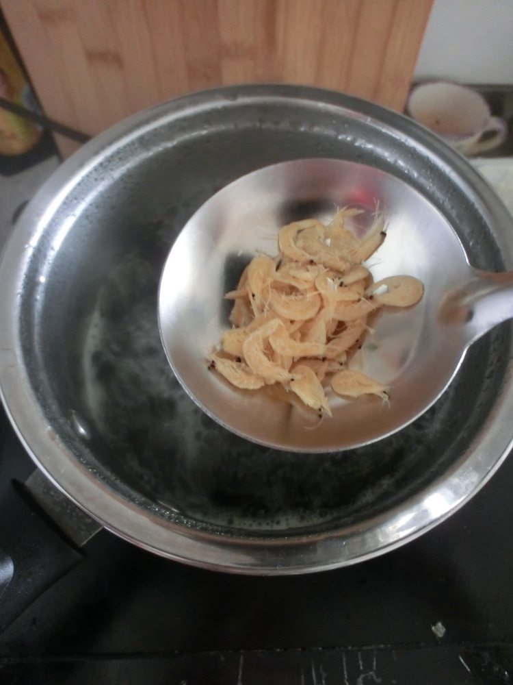 虾皮紫菜豆腐汤步骤5
